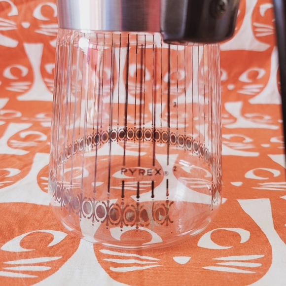 Vintage MCM Pyrex 4 cup Coffee Carafe pot. In perfect vintage shape! Like new! - Picture 4 of 11